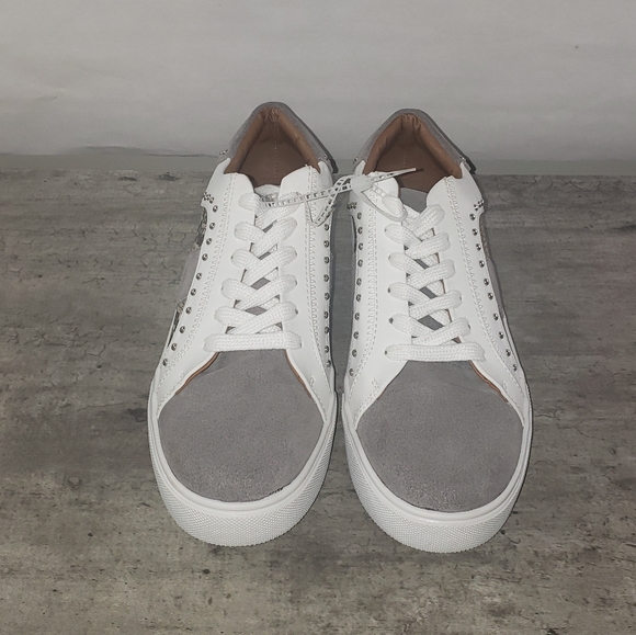 NWOB- Steve Madden Snakeskin Trim Sneakers - Picture 5 of 5